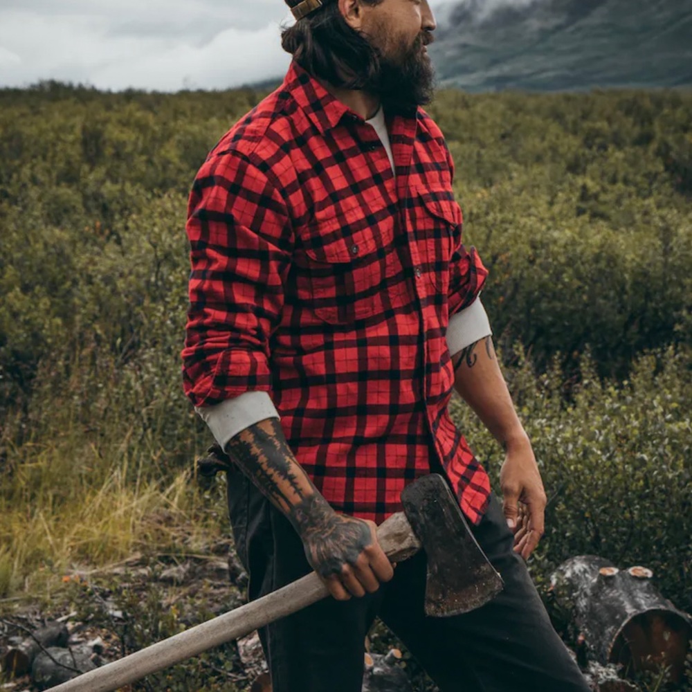 NWOT FILSON Alaskan Guide Shirt in Red Black Plaid